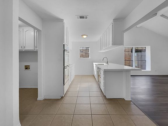 3rd image of 3900 San Miguel Ct