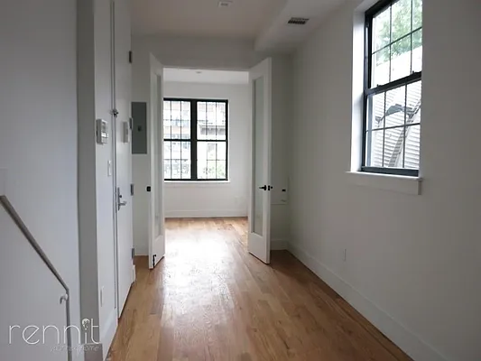 Rented by Rennit Inc. | media 25