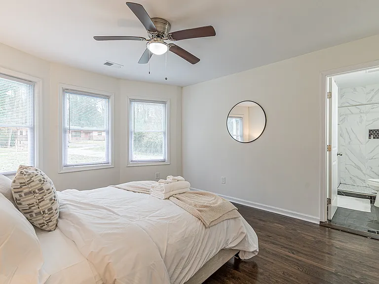 1215 Anchor Ter SW — Photo 21