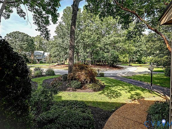 4th image of 2908 Huntwick Ct