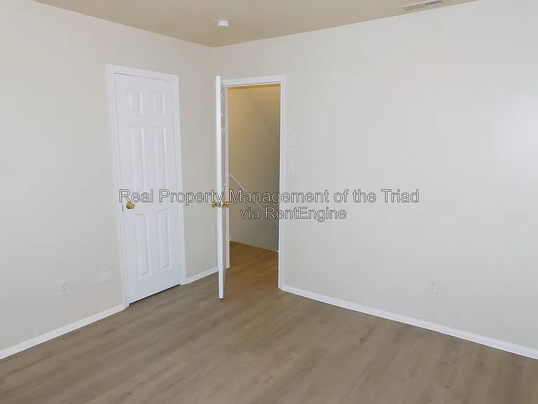 4302 Parker St #F — Photo 8