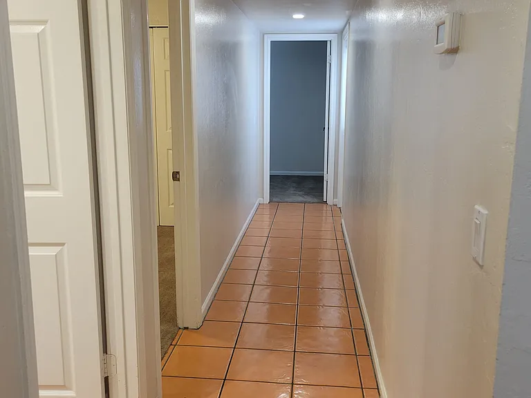 1642 E Carmen St — Photo 26