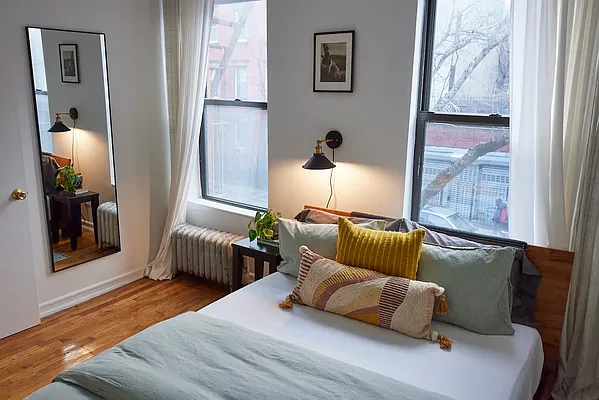 Rented by Oxford Property Group | media 11