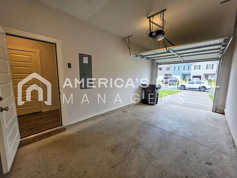 680 The Heights Ln — Photo 12