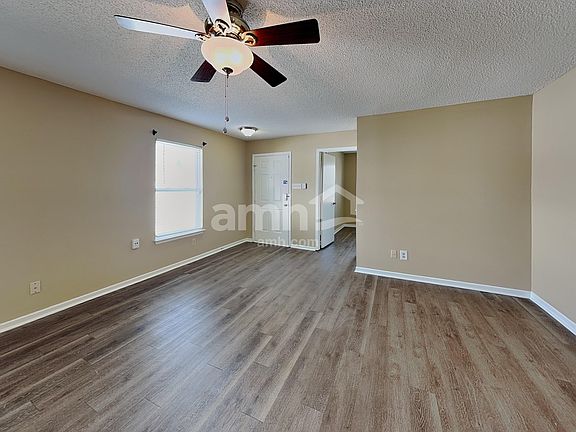 5th image of 9211 Wandflower Dr