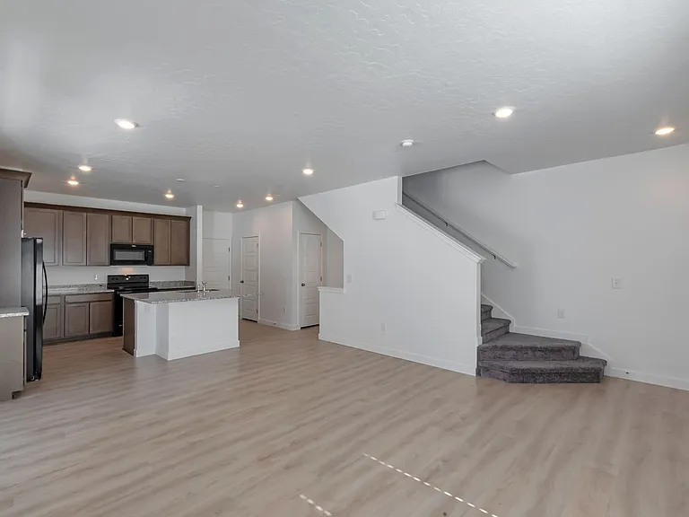 4259 W Dixon Way — Photo 4