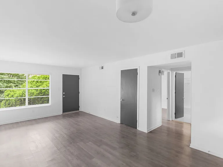 3200 Hillside Ave — Photo 65