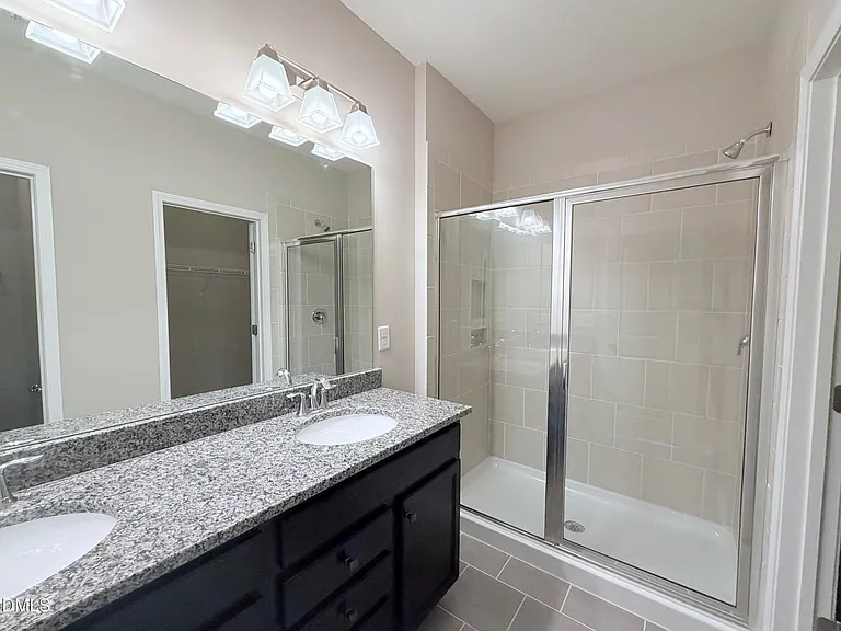 572 Chessie Sta — Photo 8