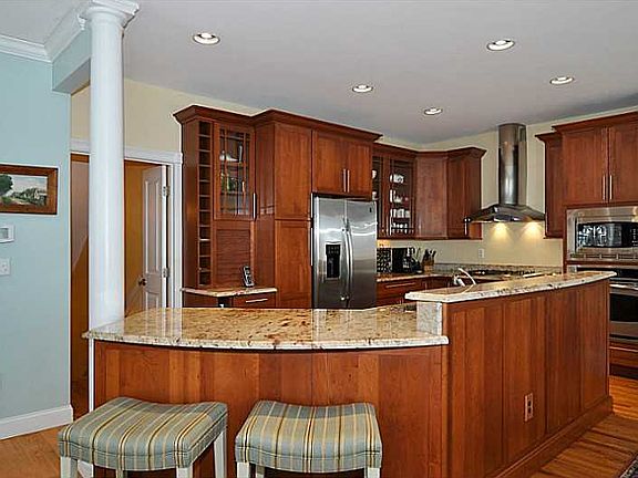 2nd image of 55 Leeshore Ln #57