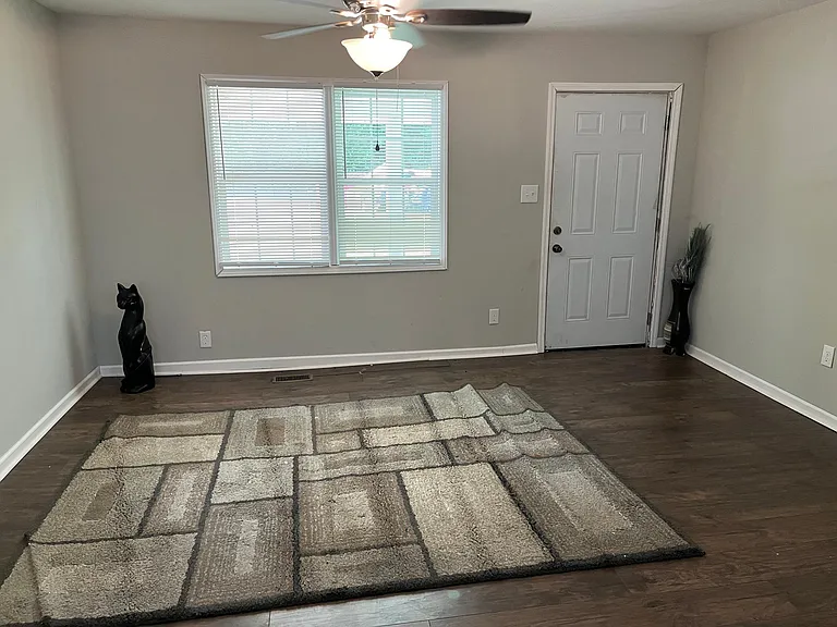 3679 Lindsey Dr — Photo 8