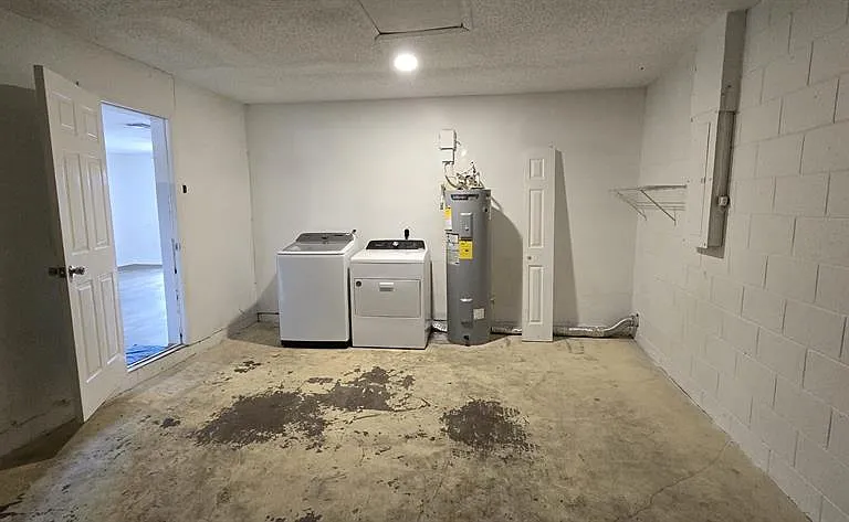 671 Royalty Ct #A — Photo 10