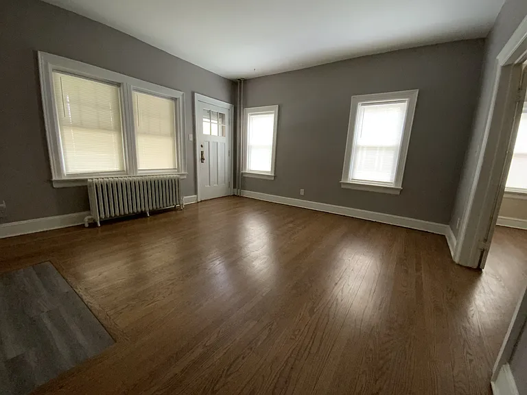 1626 Riverside Dr — Photo 4