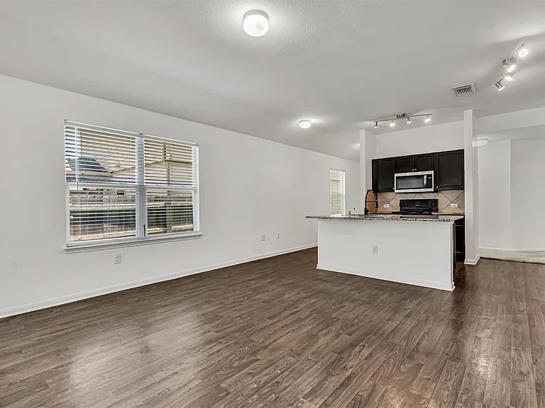12304 Jamie Dr — Photo 10