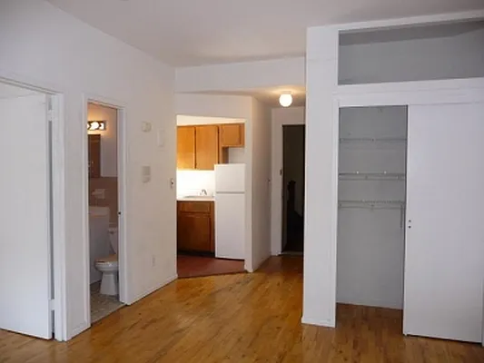 Rented by Rent Manhattan | media 2