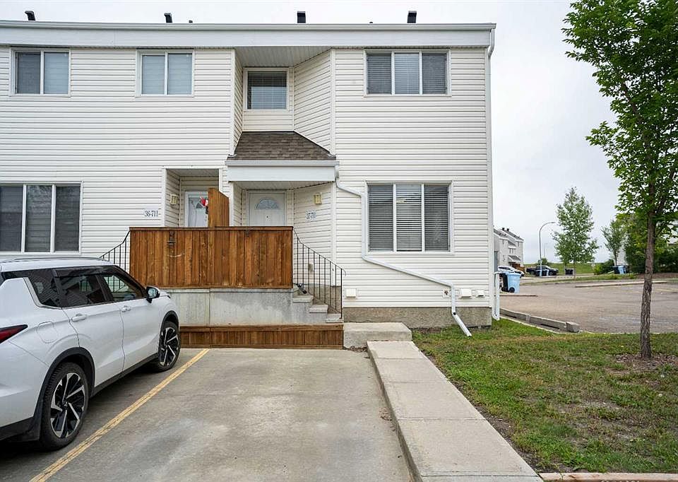 1st image of 711 W Beacon Hill Dr #37