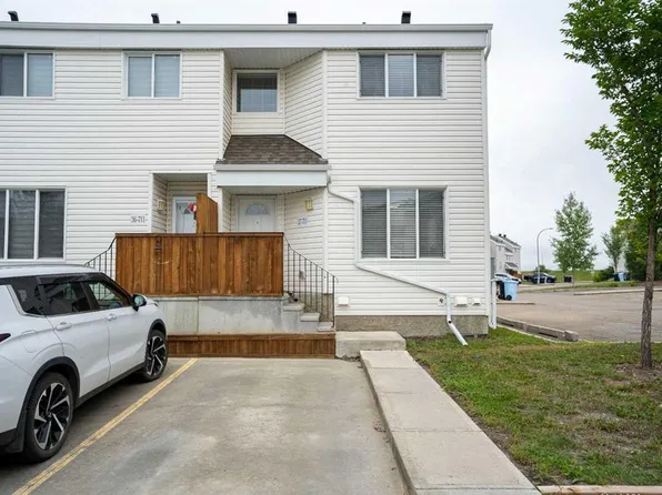 711 W Beacon Hill Dr #37, Wood Buffalo, AB T9H 3R5