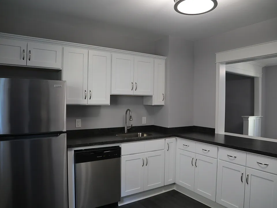 368 Cumberland Ave #1