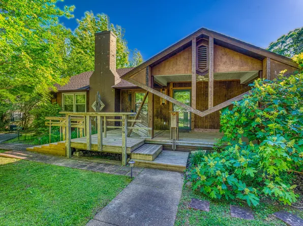 1707 E 32nd St, Sheffield, AL 35660