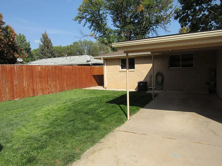 1111 Judson St — Photo 2