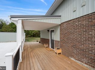 30 April Ln, Hedgesville, WV 25427