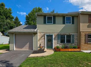 302 Dohner Dr, Lancaster, PA