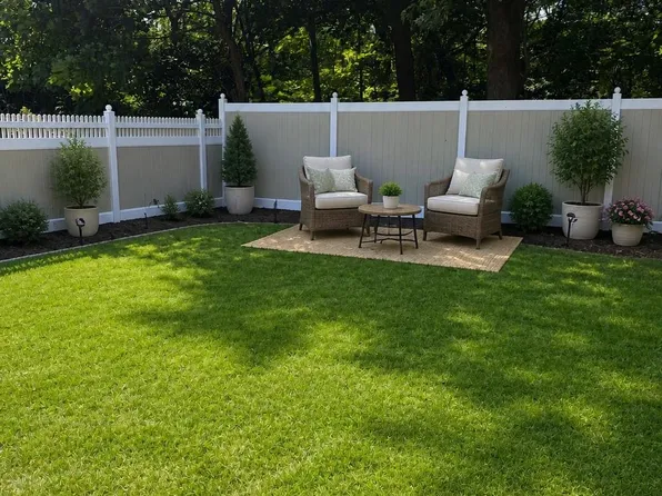 (undisclosed Address), Westbury, NY 11590
