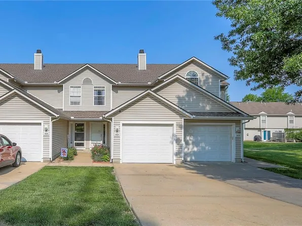 1422 SE Lexington Ave, Lees Summit, MO 64081