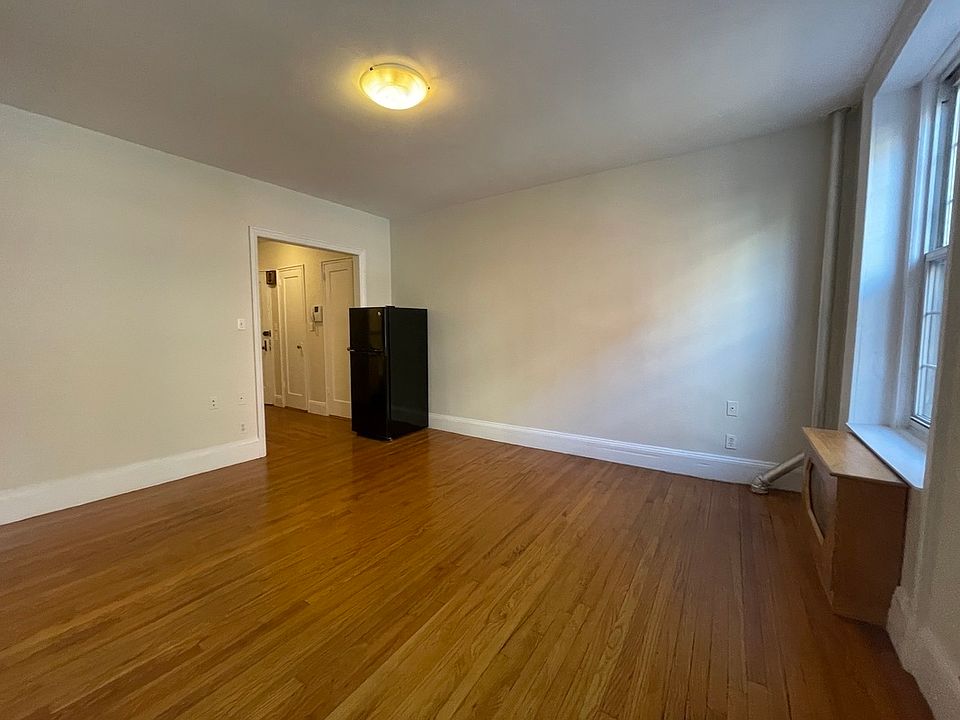1st image of 226 E 59th St #2EF