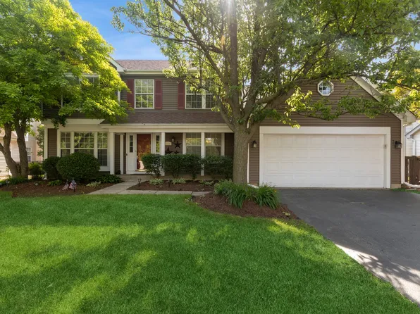 1544 Birmingham Ln, Crystal Lake, IL 60014