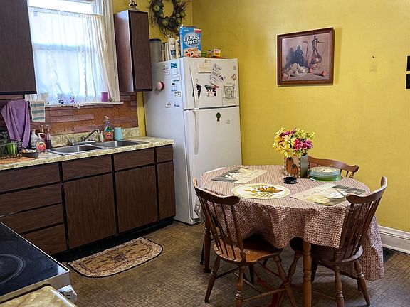 5th image of 1701 Franklin St