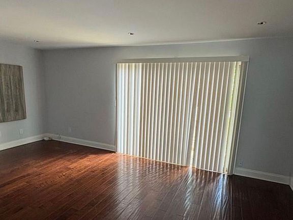 2nd image of 1816 Ashborough Rd SE APT E
