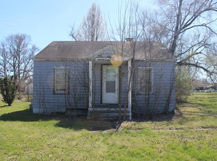 1025 E Noleman St, Centralia, IL 62801