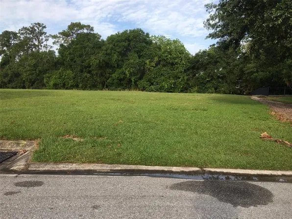 1810 Woodpointe Dr #32, Winter Haven, FL 33884