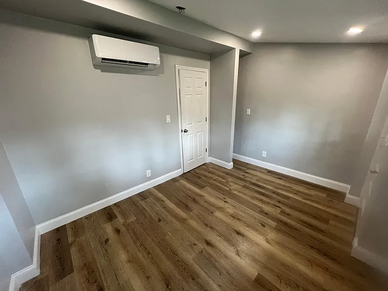 16 E Stewart Ave #1 — Photo 18