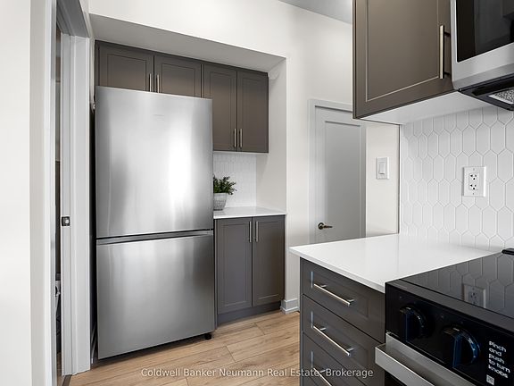 5th image of 940 Saint David St N #51