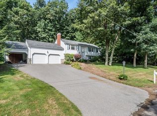 7 Cliff Rd, Chelmsford, MA 01824
