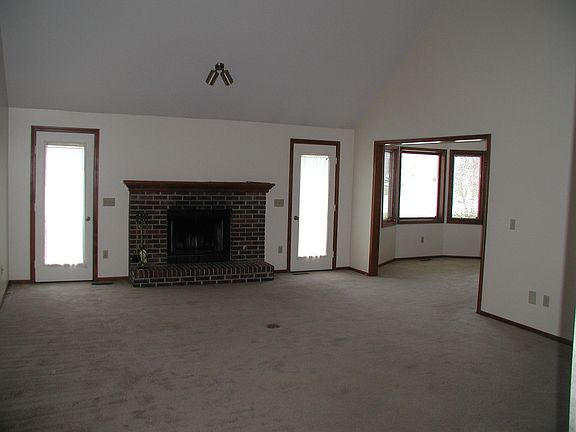Great Room with Fireplace