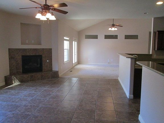 4th image of 9255 Arabian Dr