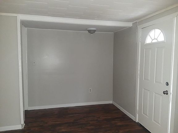 4th image of 255 Elmore St