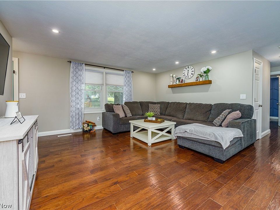 301 Valley Dr, Medina, OH 44256 Zillow