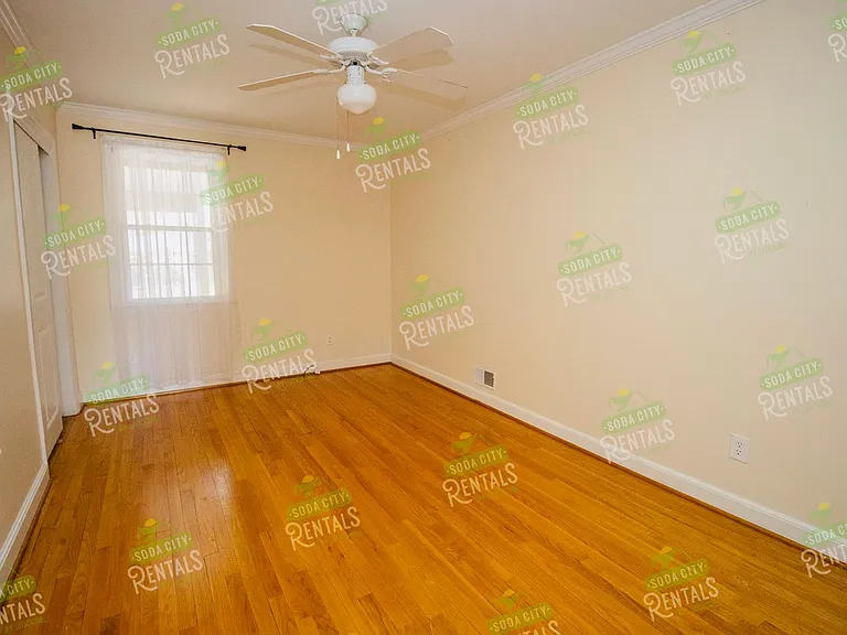 2829 Duncan St — Photo 15