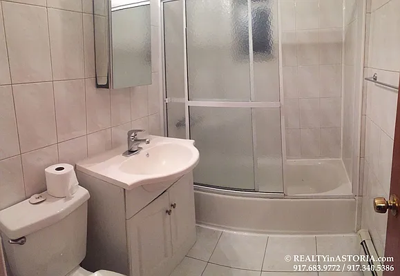 Rented by Alexiou Realty | media 5