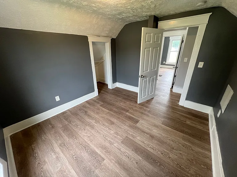 2538 4th Ave — Photo 11