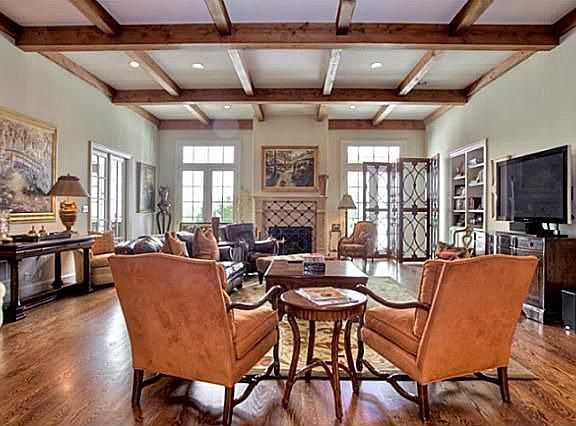 3rd image of 806 Dunham Close