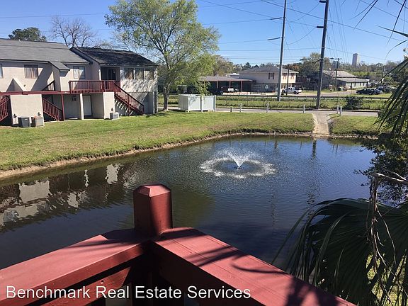 3rd image of 1325 Airport Dr APT E06