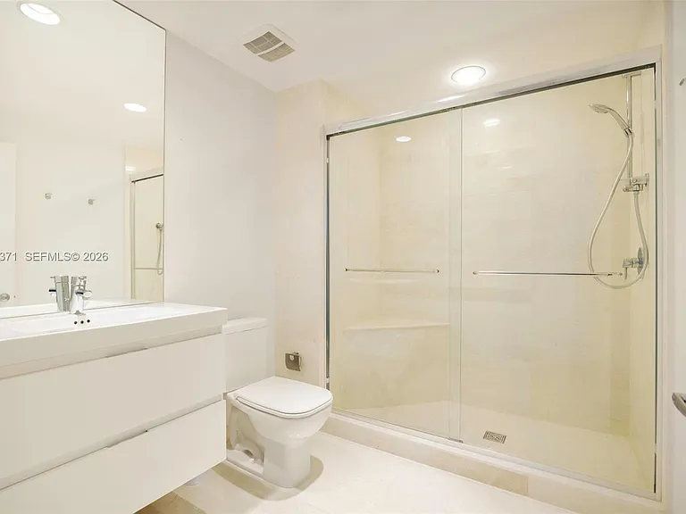 17301 Biscayne Blvd #1704 — Photo 26