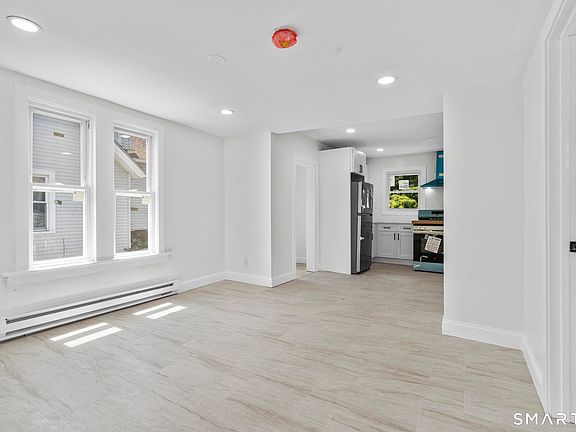5th image of 23 Robinson Street