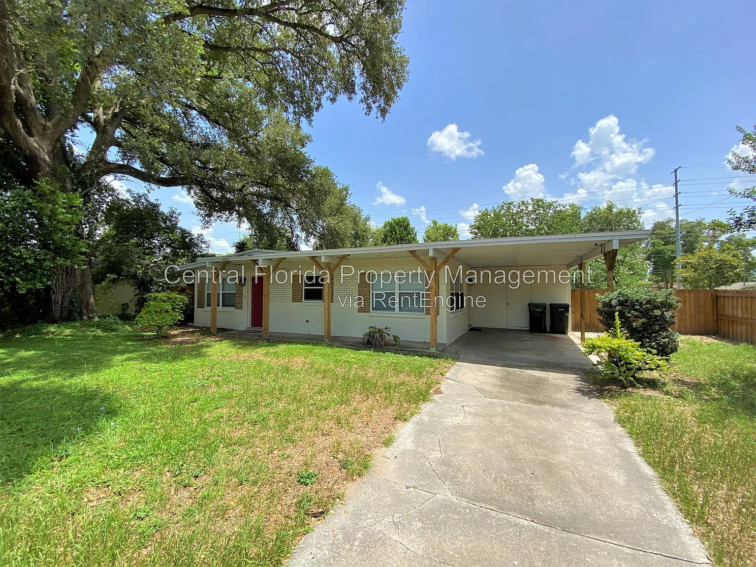 3 bed, 2.0 bath, 1212 sqft, $2,049 — Photo 2