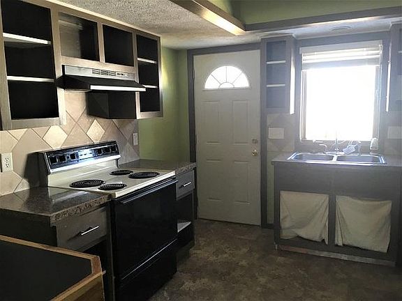 5th image of 1710 E Ave