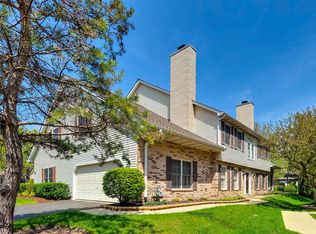 1433 Laurel Oaks Dr, Streamwood, IL